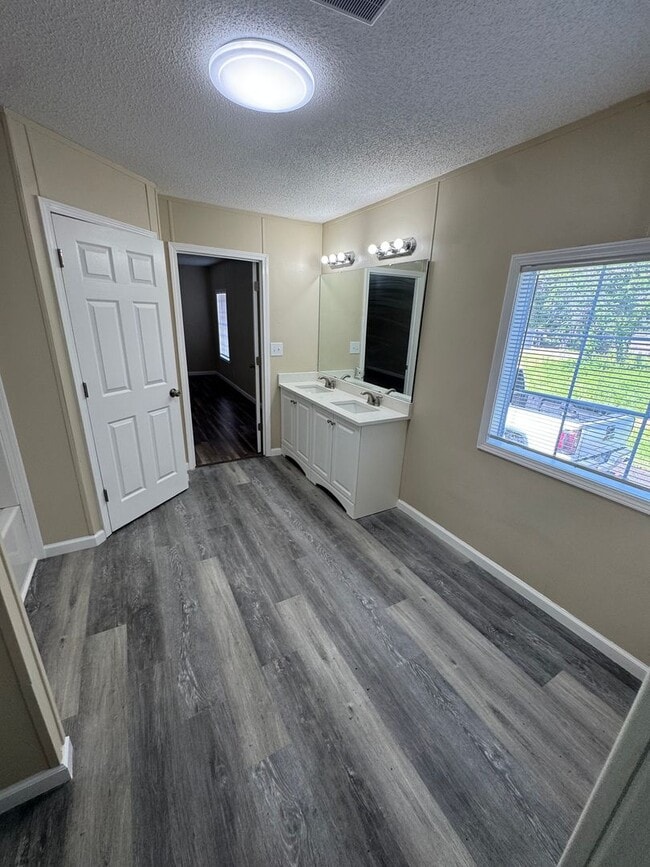 Building Photo - Navarre Home for rent!
