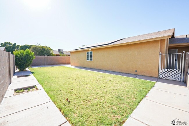 Building Photo - 2146 S 47th Ave