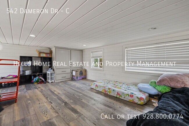 Building Photo - 542 Dameron Dr