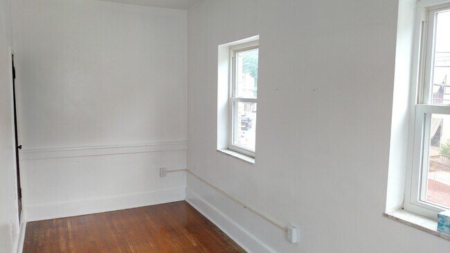 Building Photo - 144 Wabash St