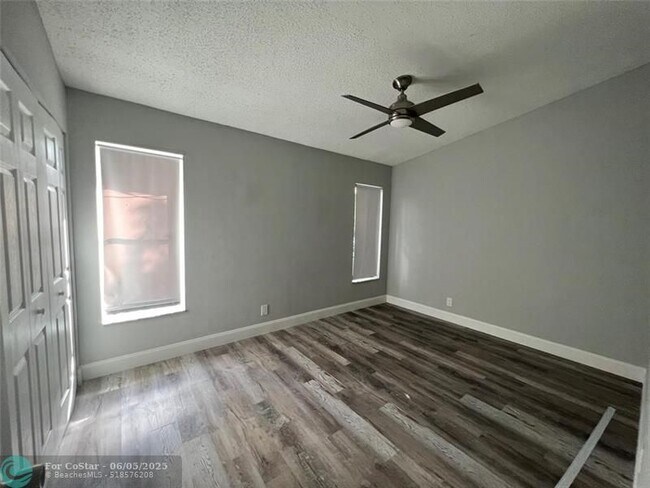Building Photo - 4371 NW 80th Ave