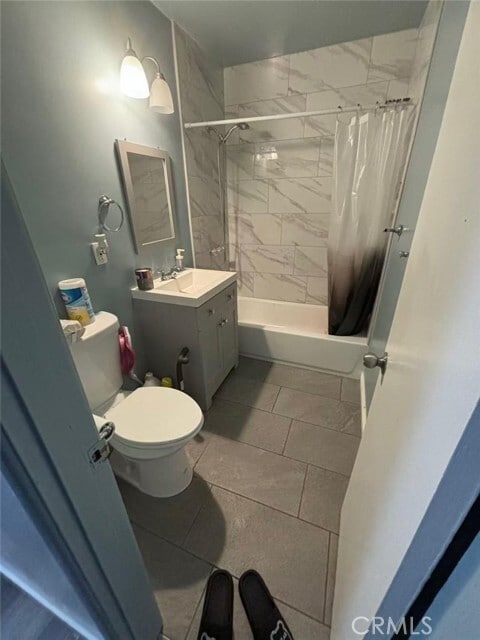 Building Photo - 2204 Park Rose Ave