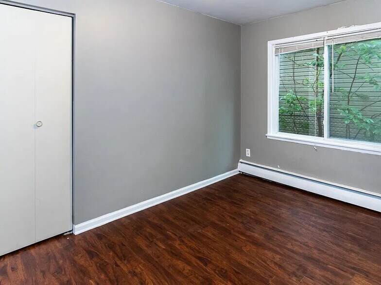 Bedroom 2 - 349 15th Ave NE