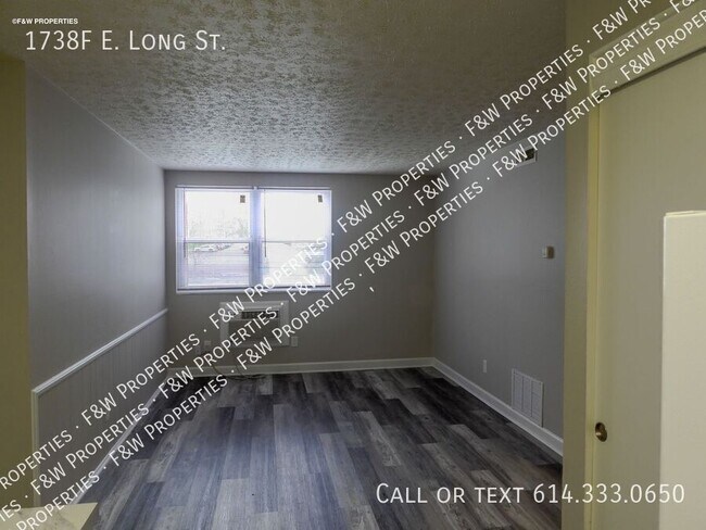 Building Photo - 1738 E Long St