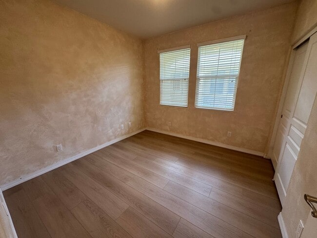 Building Photo - 2329S Eastbury Way, Santa Maria, CA 93455