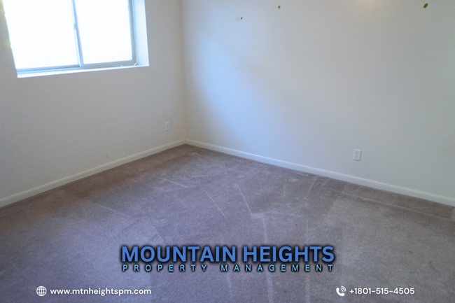Building Photo - 2784 E Delsa Dr