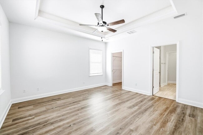 Building Photo - 201 Ursaline St