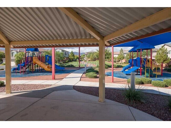 Building Photo - NW 3 BEDROOM WITH A LOFT, CLOSE TO COMMUNITY PLAYGROUND