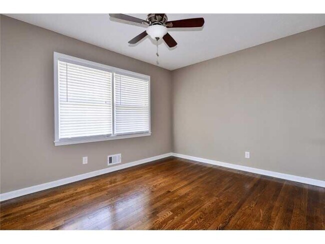 Building Photo - 3958 Plumcrest Cir SE
