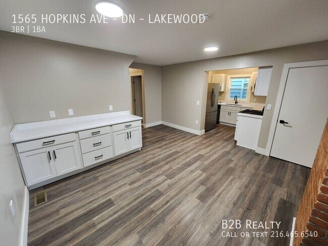 Building Photo - 1565 Hopkins Ave