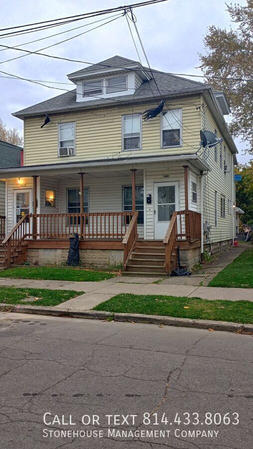 Building Photo - 1409 E 7th St