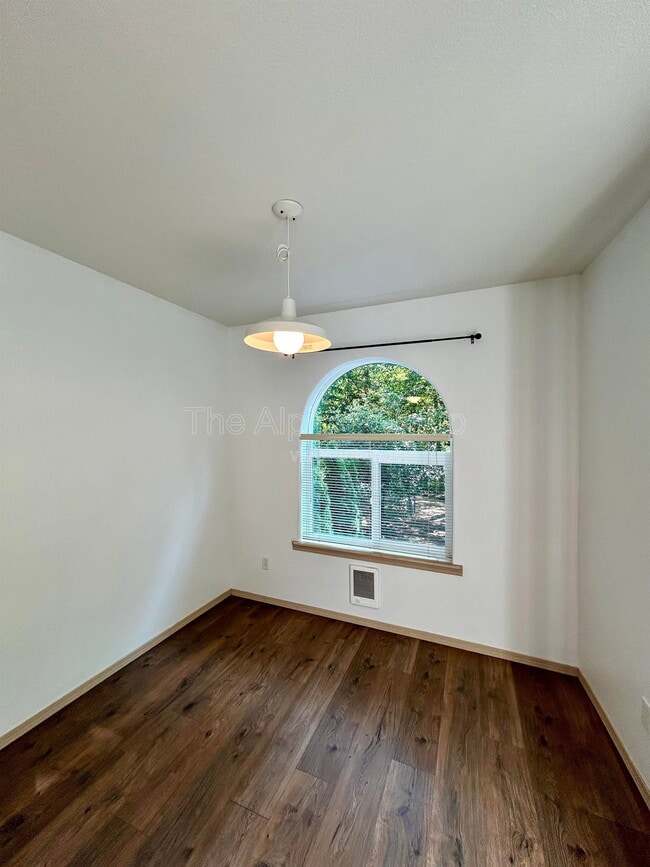 Building Photo - 11015 SW 41st Ave