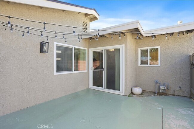 Building Photo - 1619 Carmel Cir W