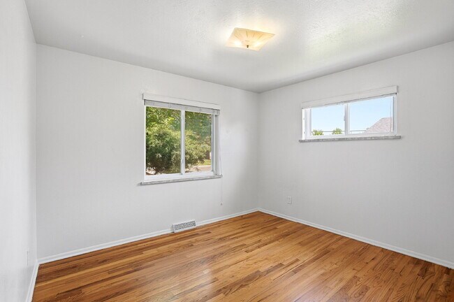 Building Photo - $2,740.95, 4 Beds - 3 Bath, Single Family Home in Denver with Washer and Dryer!