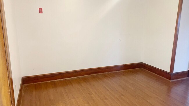 Building Photo - 73-75 Wallingford Ave