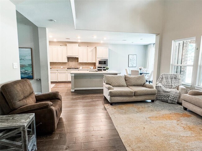 Building Photo - 4054 Northern Spruce Dr