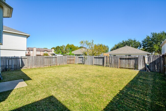 Building Photo - 9107 Dairy View Ln