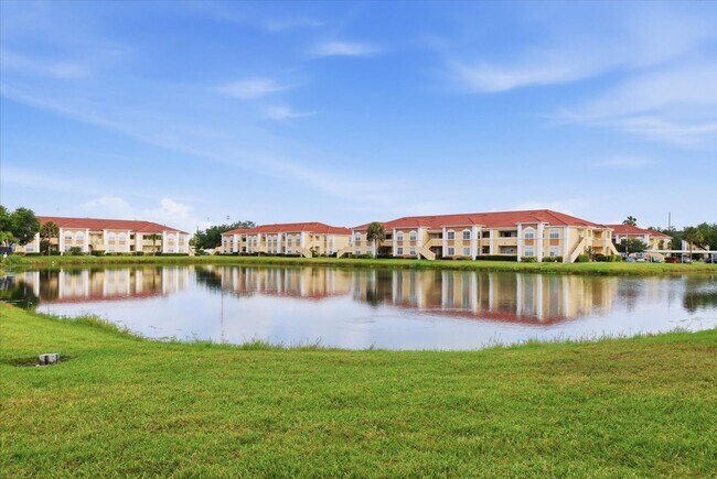 Building Photo - 1015 Villagio Cir
