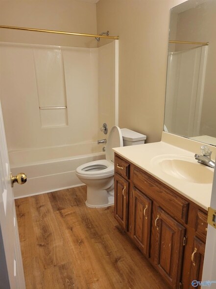 Building Photo - 122 Pebblebrook Cir