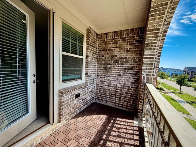 Building Photo - 3672 Wellesley Ave