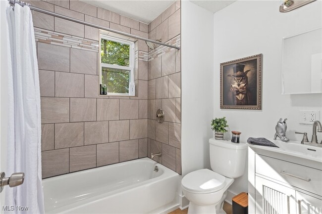 Building Photo - 826 Ashland Ct