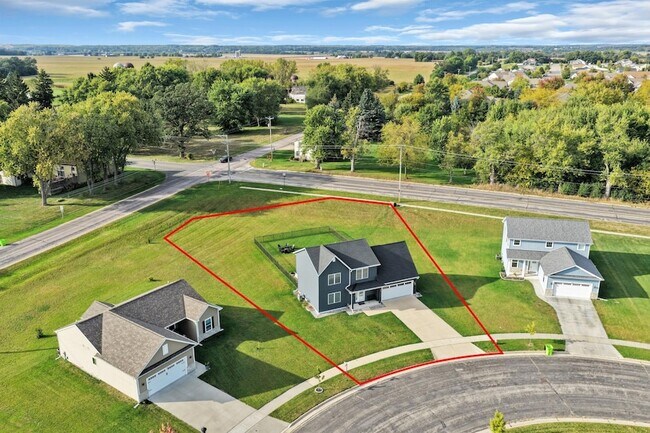 Building Photo - 1631 Smith Ln