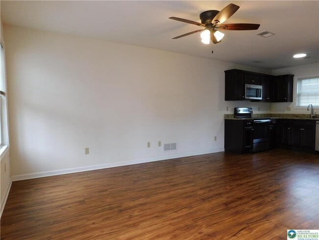 Building Photo - 821 Masslich St