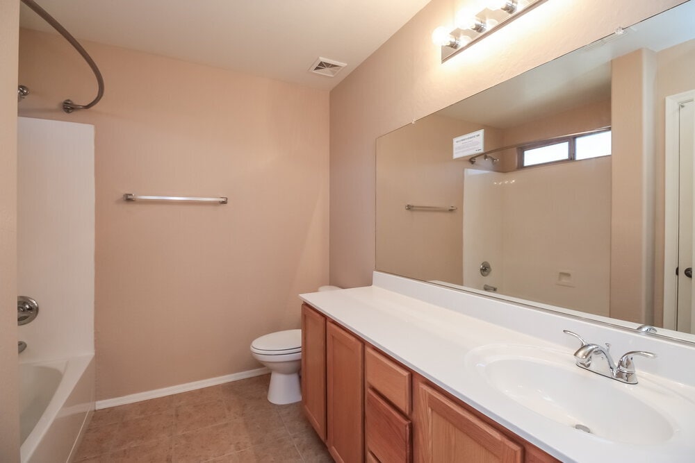 Building Photo - 39670 N Kristy Ln