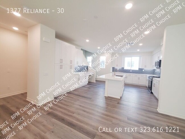 Building Photo - 1377 Reliance-30