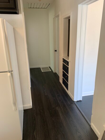 Hallway to bathroom and 2 bedrooms - 849 S Newton Ave