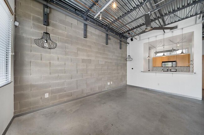 Building Photo - 4801 S Congress Ave