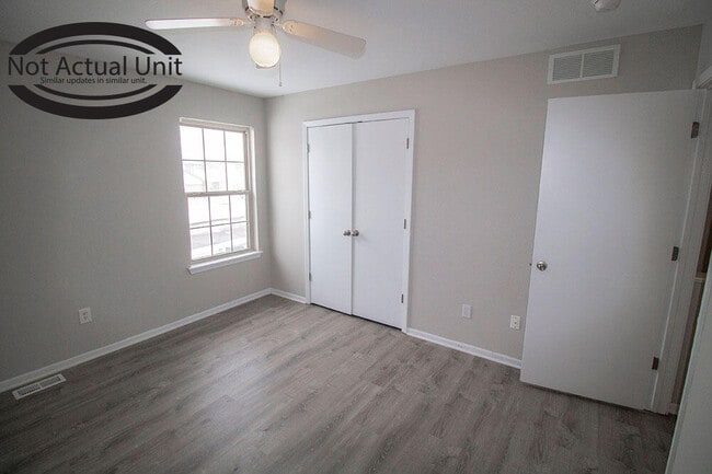 Building Photo - 1604 Citadel Dr