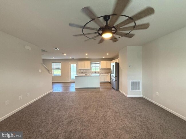 Building Photo - 242 Otero Ln