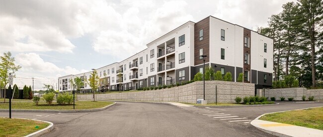 Building Photo - 203 Lowell St