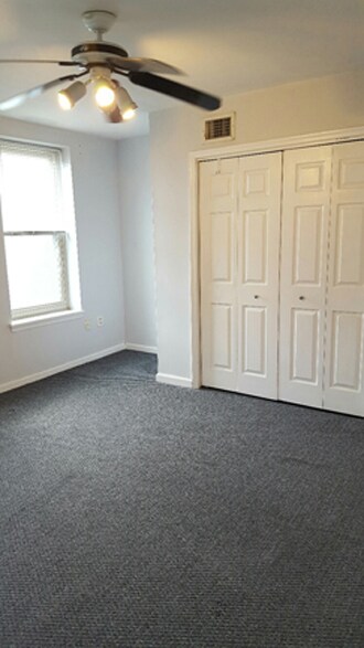 Building Photo - 1617 Christian St