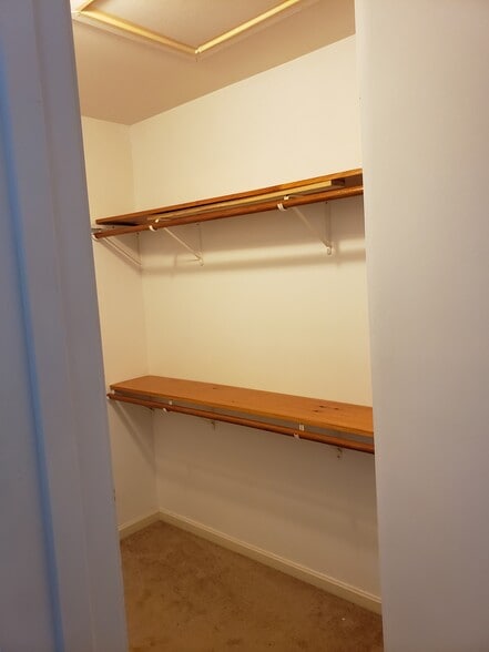 Building Photo - 93 Winterbell Dr