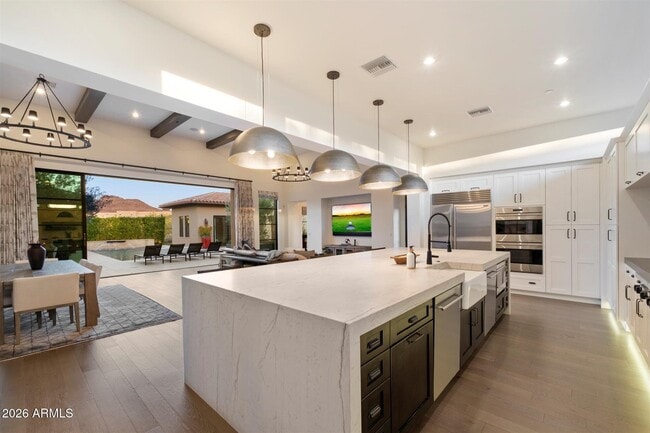 Building Photo - 8900 E Sands Dr