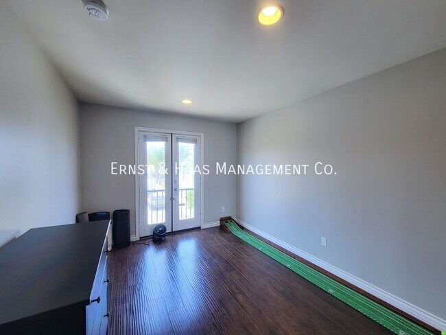 Building Photo - 15616 Firmona Ave
