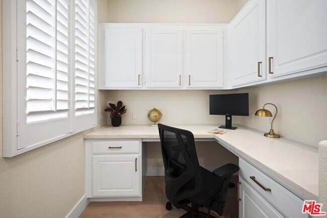Building Photo - 3260 N Avenida San Gabriel Rd