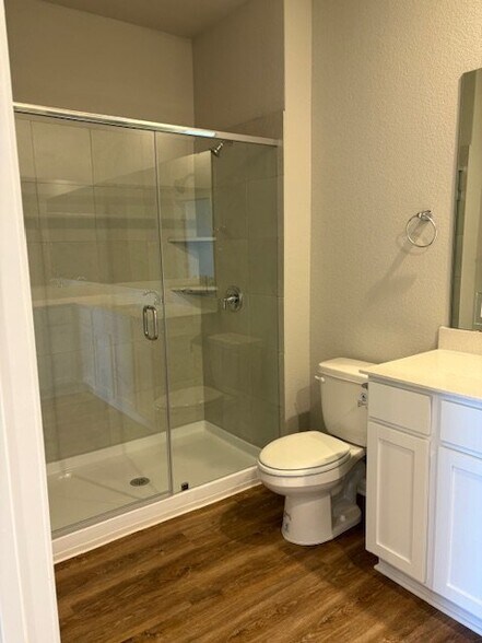 Building Photo - 1020 Vista View Dr