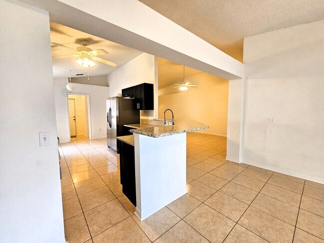 Building Photo - 921 Bristle Cone Ct