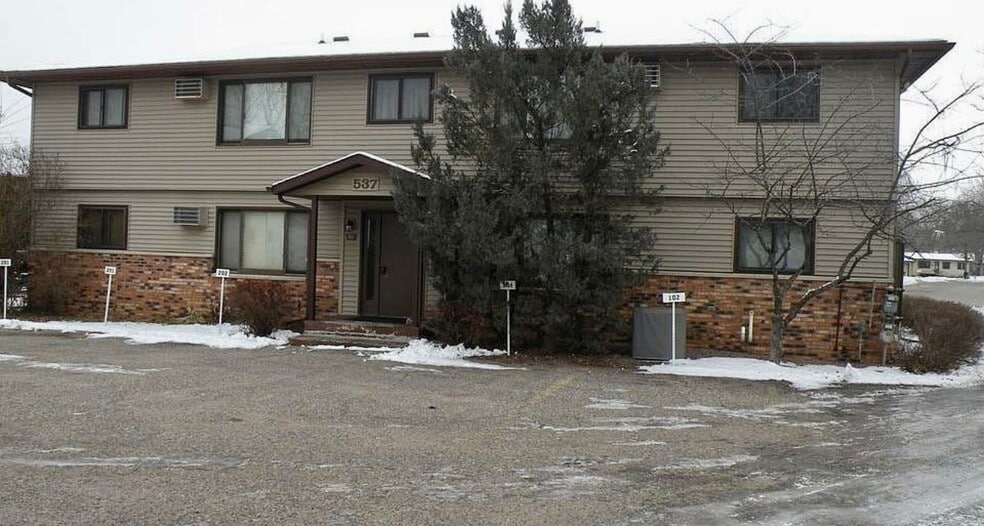 Back - entrance for #201 - 537 Kerry Dr
