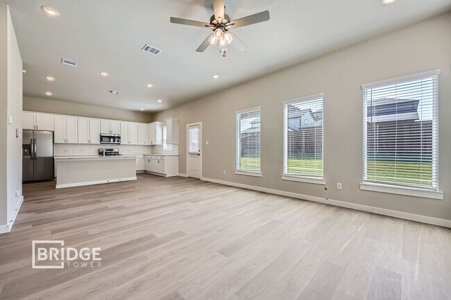 Building Photo - 924 Jacquelyne Dr