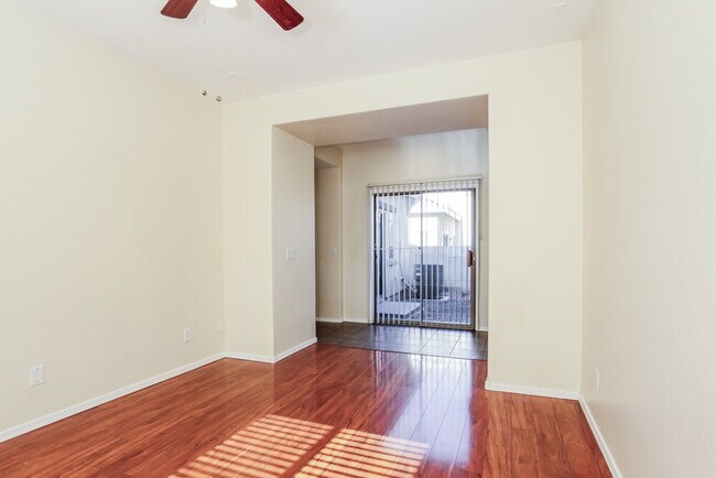 Building Photo - 2519 N 148th Dr