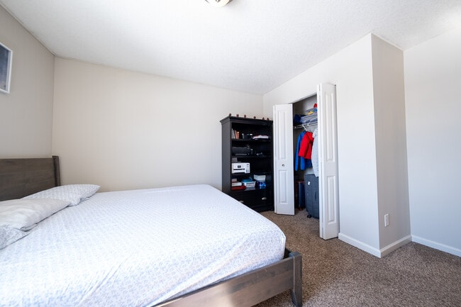 Building Photo - 8525 Titanium Cir