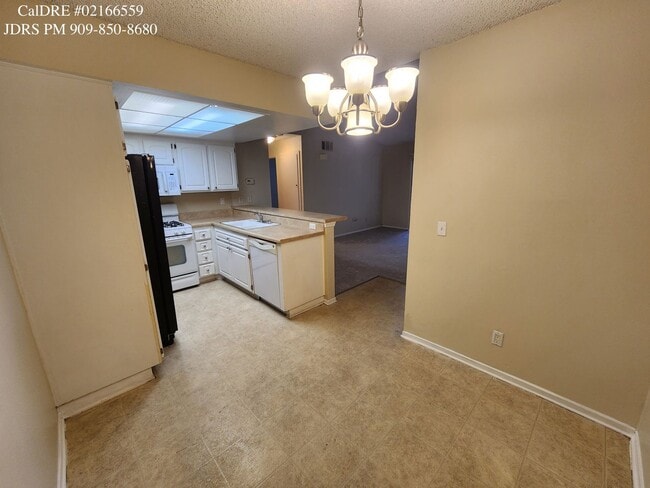 Building Photo - Ontario 2 Bedroom Condo