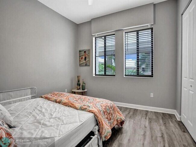 Building Photo - 2925 NW 126th Ave