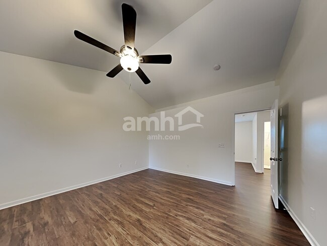 Building Photo - 30 Riverbed Dr