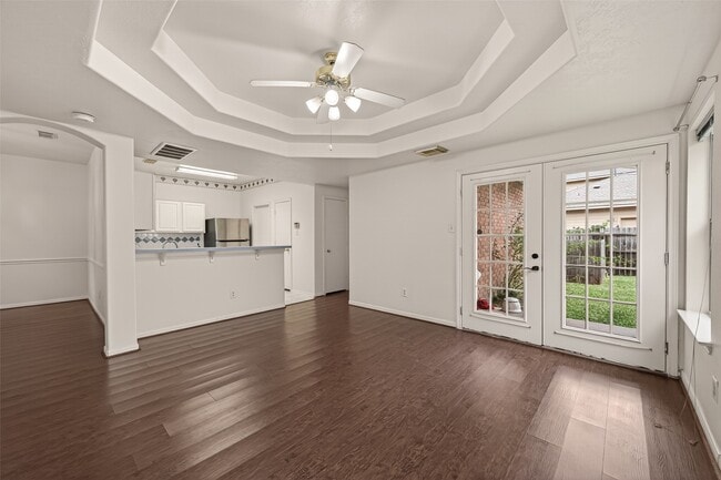 Building Photo - 15903 Timber Chase Dr