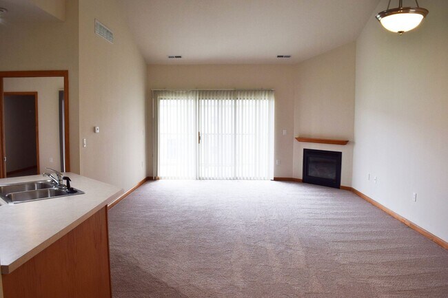 Interior Photo - Crowwood Point Apartments
